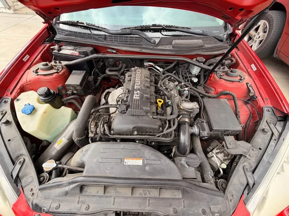 2010 Hyundai Genesis Coupe - Image 4 of 9