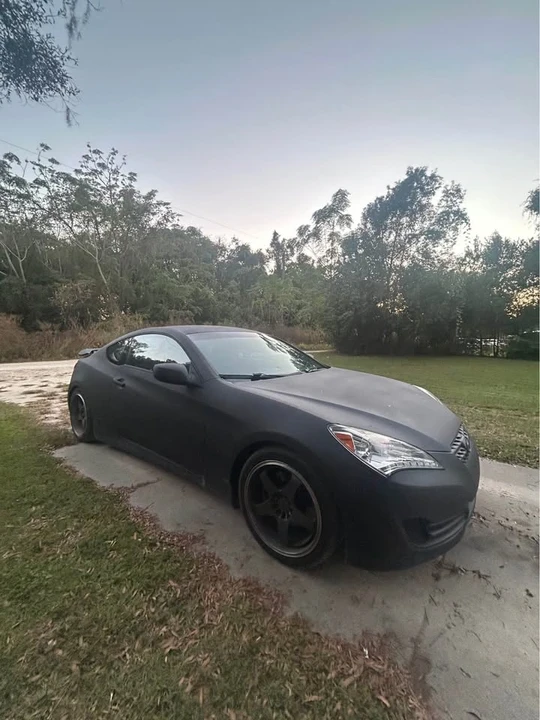 2010 Hyundai Genesis Coupe - Image 6 of 11