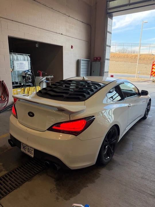2010 Hyundai Genesis Coupe - Image 2 of 20