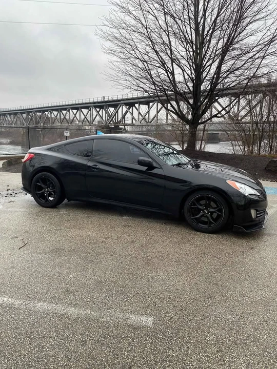 2010 Hyundai Genesis Coupe - Image 7 of 14