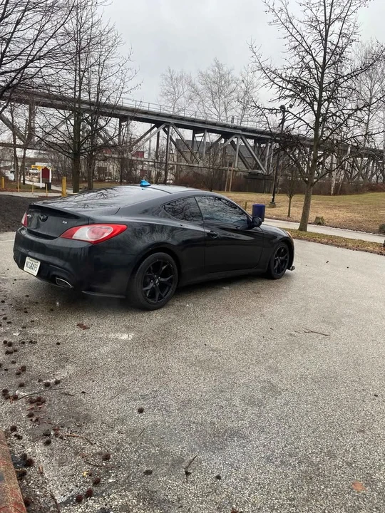 2010 Hyundai Genesis Coupe - Image 4 of 14