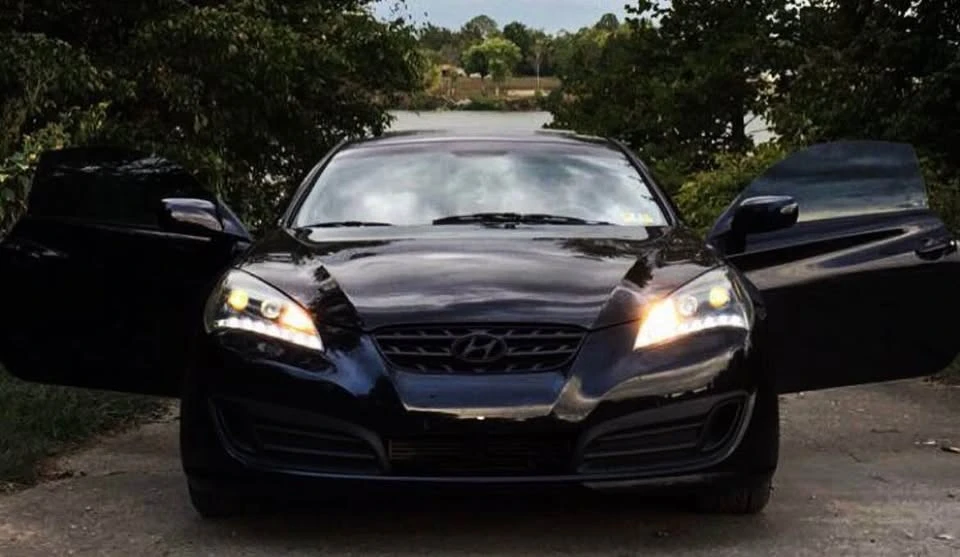 2010 Hyundai Genesis Coupe - Image 7 of 12