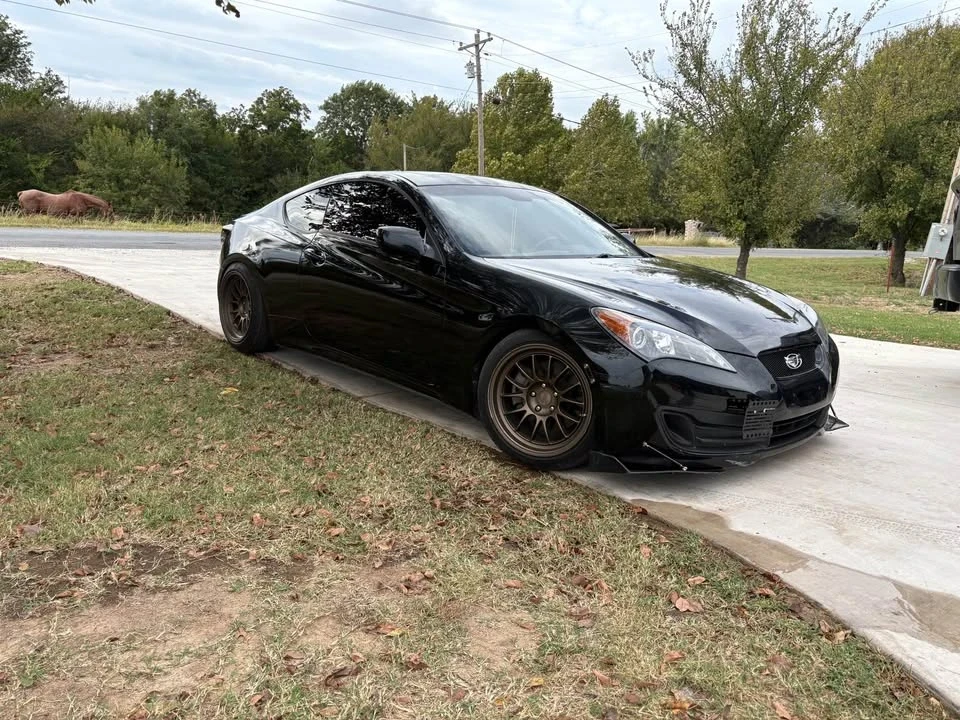 2010 Hyundai Genesis Coupe - Image 15 of 18