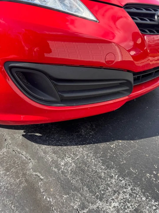 2010 Hyundai Genesis Coupe - Image 12 of 13
