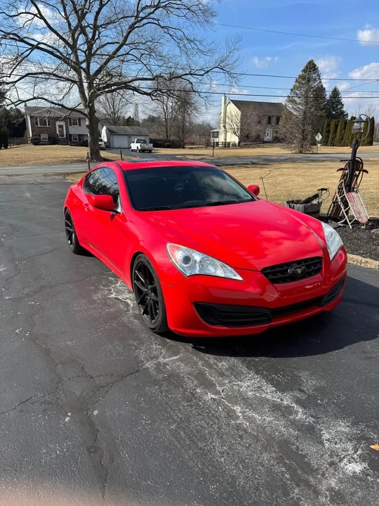 2010 Hyundai Genesis Coupe - Image 2 of 13