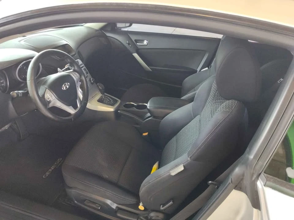 2010 Hyundai Genesis Coupe - Image 9 of 9