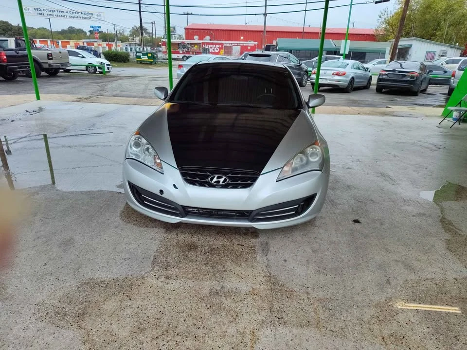 2010 Hyundai Genesis Coupe - Image 3 of 9