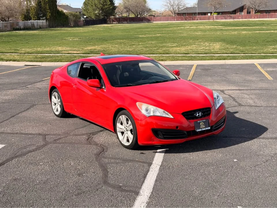 2010 Hyundai Genesis Coupe - Image 2 of 15