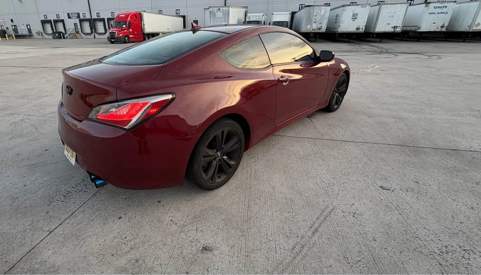 2010 Hyundai Genesis Coupe - Image 2 of 11