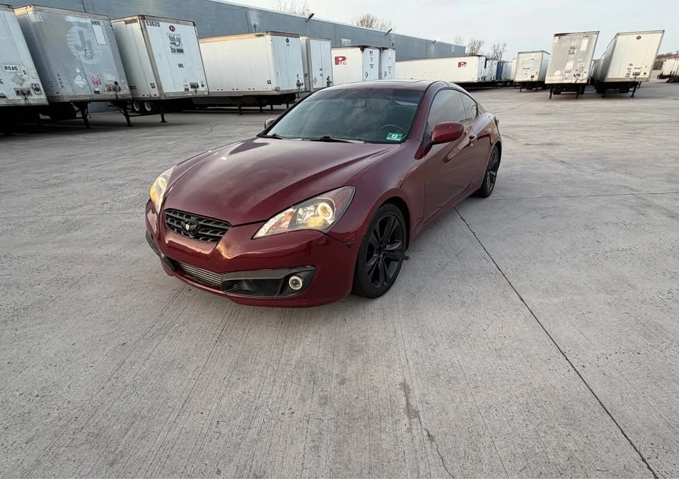 2010 Hyundai Genesis Coupe - Image 4 of 11