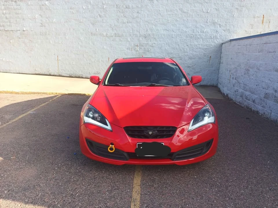 2010 Hyundai Genesis Coupe - Image 2 of 4