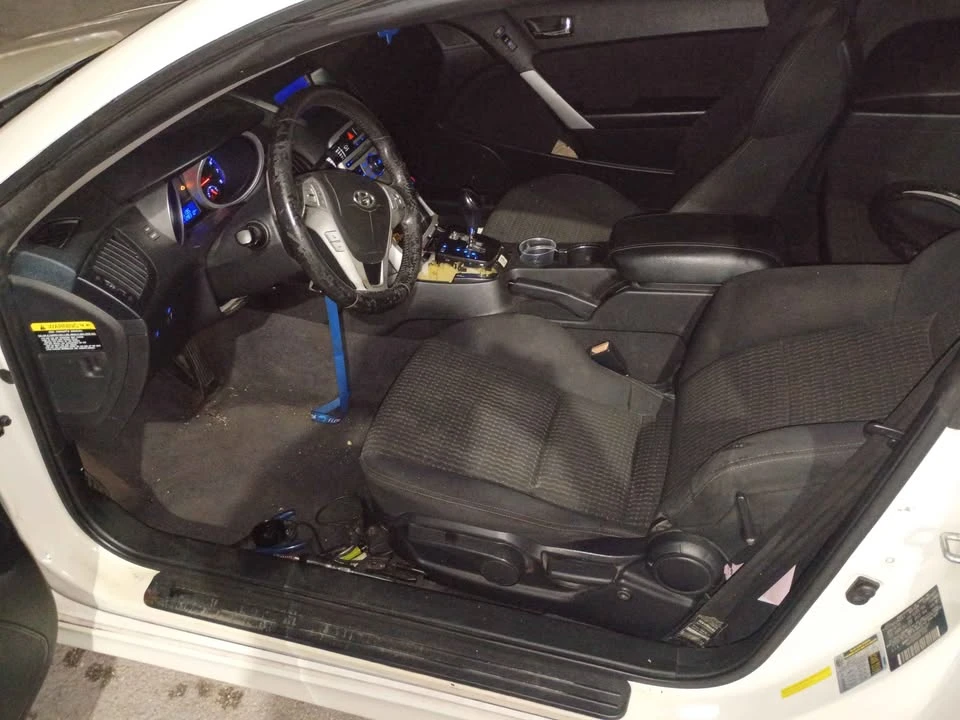 2010 Hyundai Genesis Coupe - Image 3 of 11