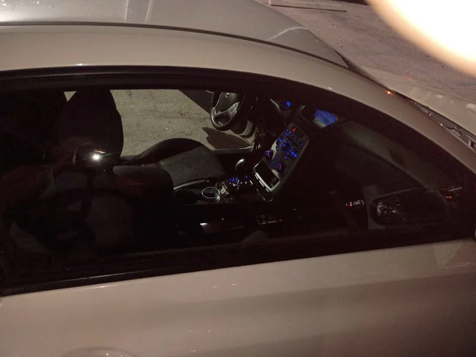 2010 Hyundai Genesis Coupe - Image 2 of 11