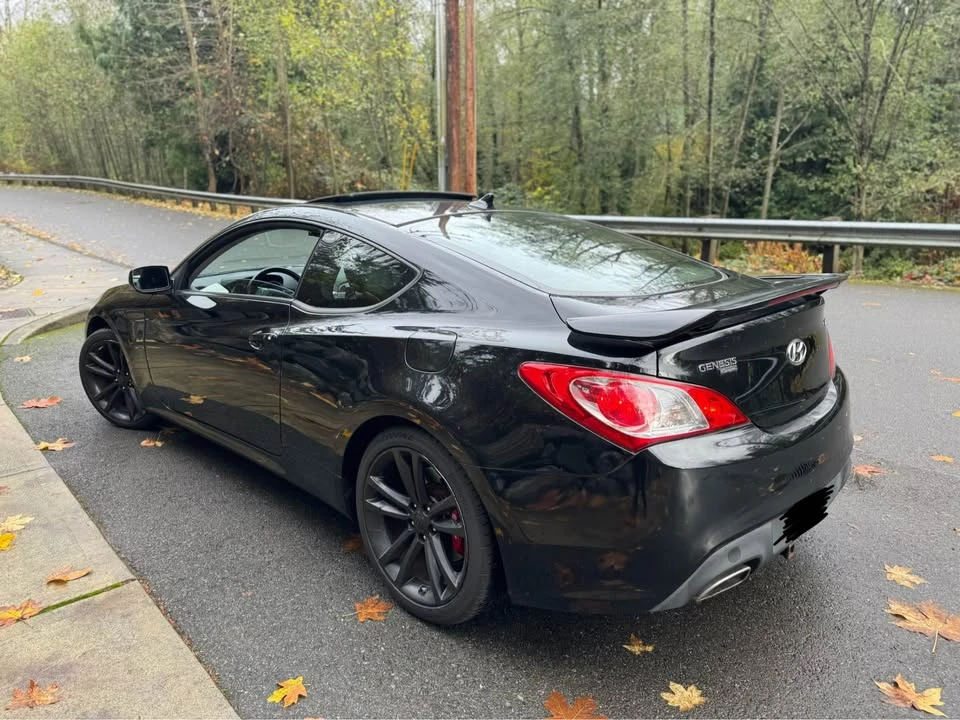 2010 Hyundai Genesis Coupe - Image 2 of 14