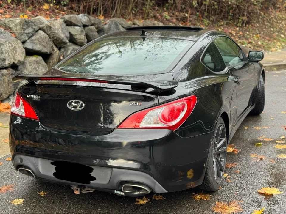 2010 Hyundai Genesis Coupe - Image 4 of 15