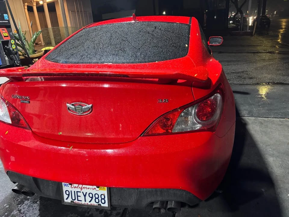 2010 Hyundai Genesis Coupe - Image 7 of 11