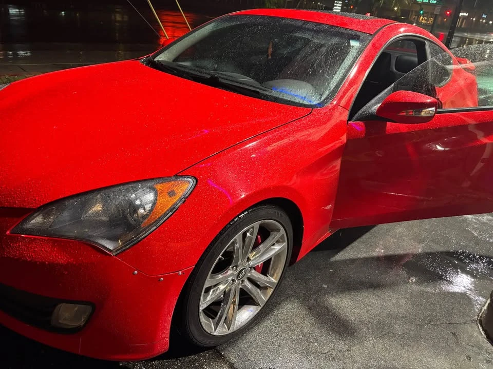 2010 Hyundai Genesis Coupe - Image 3 of 11