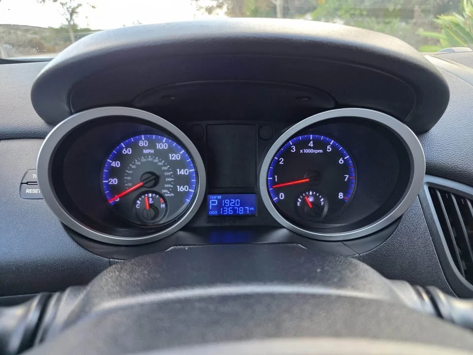 2010 Hyundai Genesis Coupe - Image 8 of 19