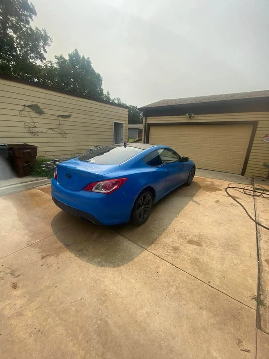 2010 Hyundai Genesis Coupe - Image 6 of 8