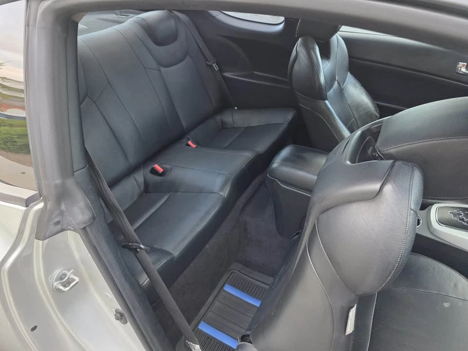 2010 Hyundai Genesis Coupe - Image 10 of 19