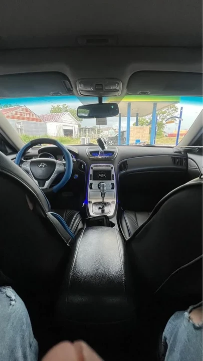 2010 Hyundai Genesis Coupe - Image 9 of 9