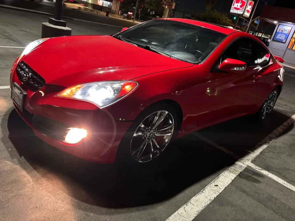 2010 Hyundai Genesis Coupe - Image 3 of 10