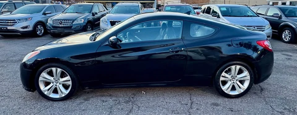 2010 Hyundai Genesis Coupe - Image 8 of 20