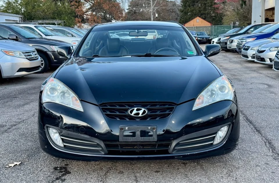 2010 Hyundai Genesis Coupe - Image 2 of 20