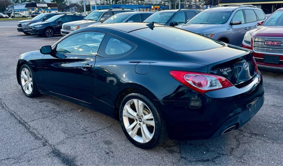 2010 Hyundai Genesis Coupe - Image 7 of 20