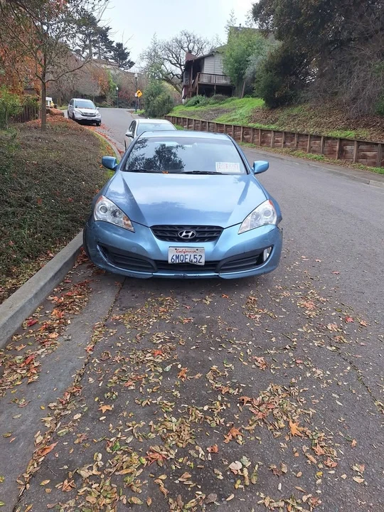 2010 Hyundai Genesis Coupe - Image 3 of 7