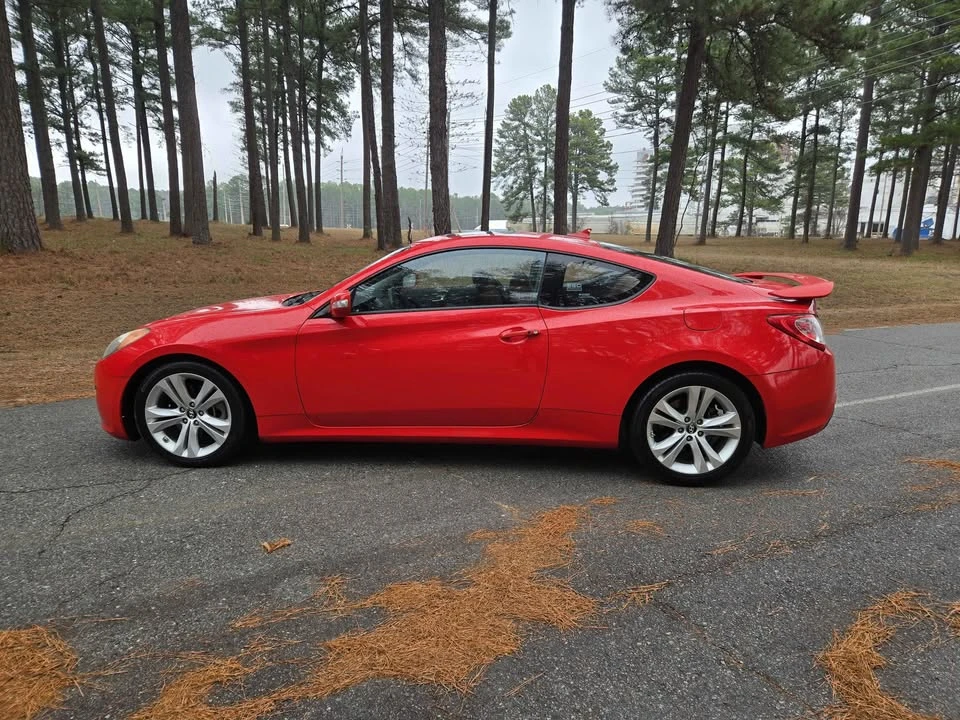 2010 Hyundai Genesis Coupe - Image 2 of 14
