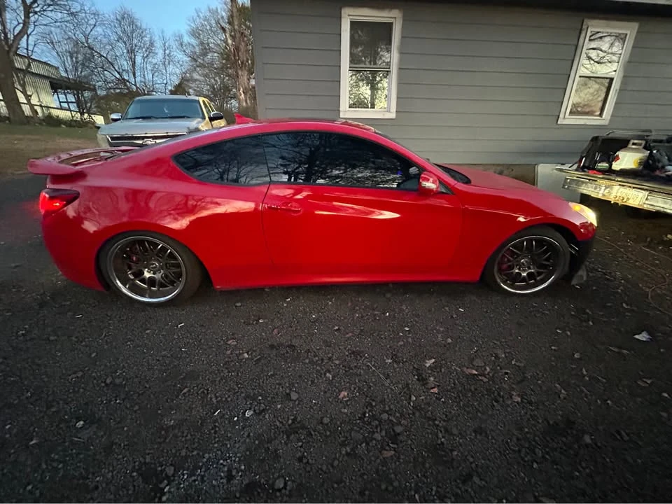 2010 Hyundai Genesis Coupe - Image 4 of 5