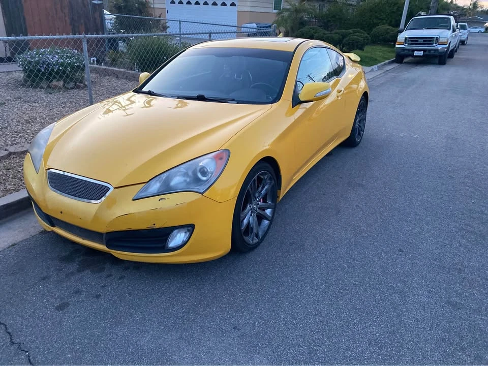 2010 Hyundai Genesis Coupe - Image 2 of 9