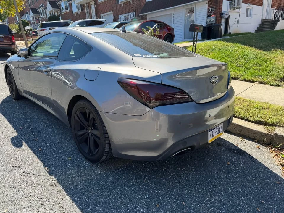 2010 Hyundai Genesis Coupe - Image 4 of 13