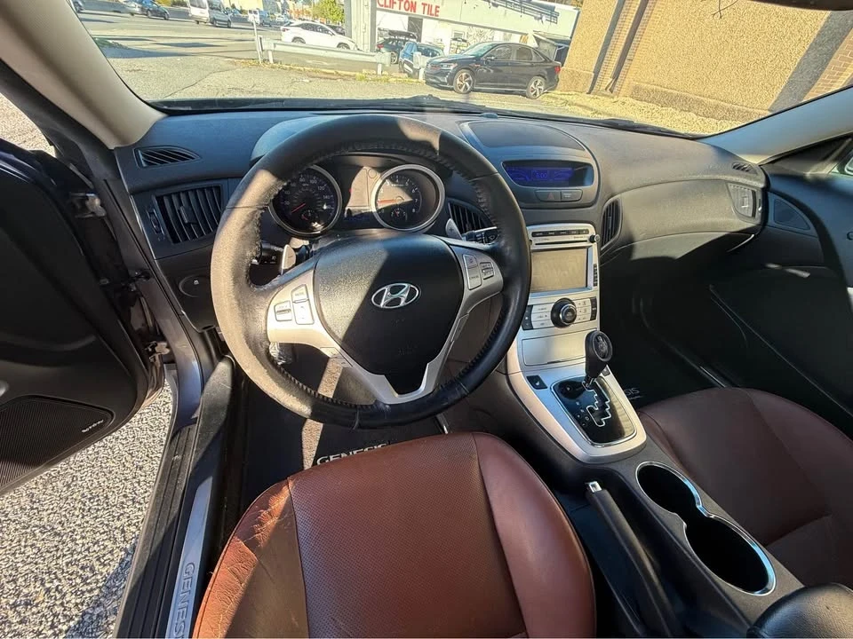 2010 Hyundai Genesis Coupe - Image 7 of 13