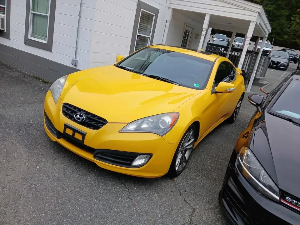 2010 Hyundai Genesis Coupe - Image 2 of 4