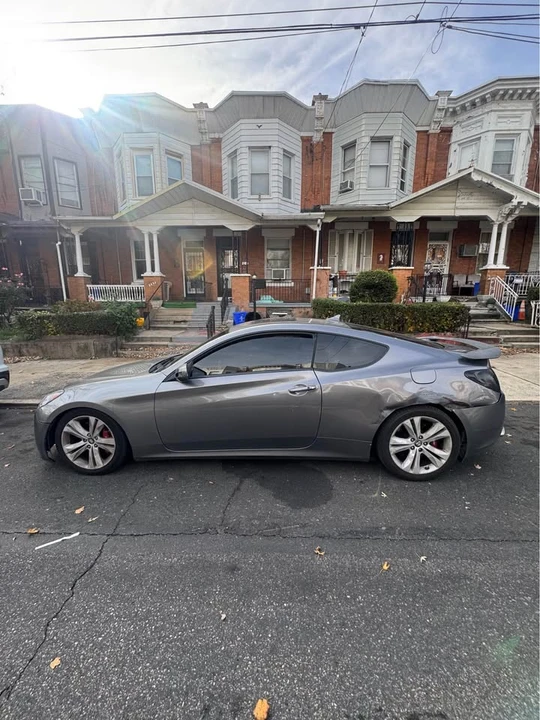 2010 Hyundai Genesis Coupe - Image 5 of 6