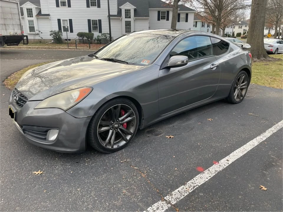 2010 Hyundai Genesis Coupe - Image 6 of 6
