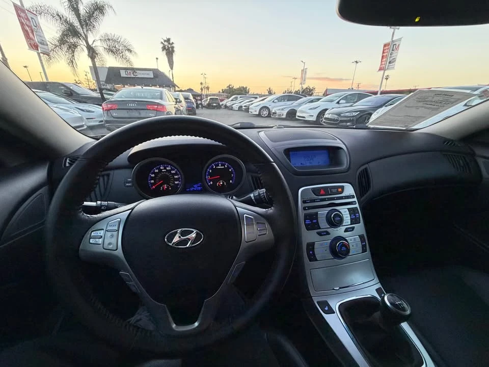 2010 Hyundai Genesis Coupe - Image 8 of 9