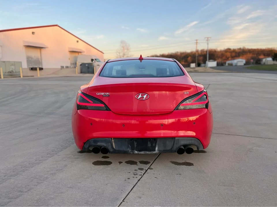 2010 Hyundai Genesis Coupe - Image 4 of 10