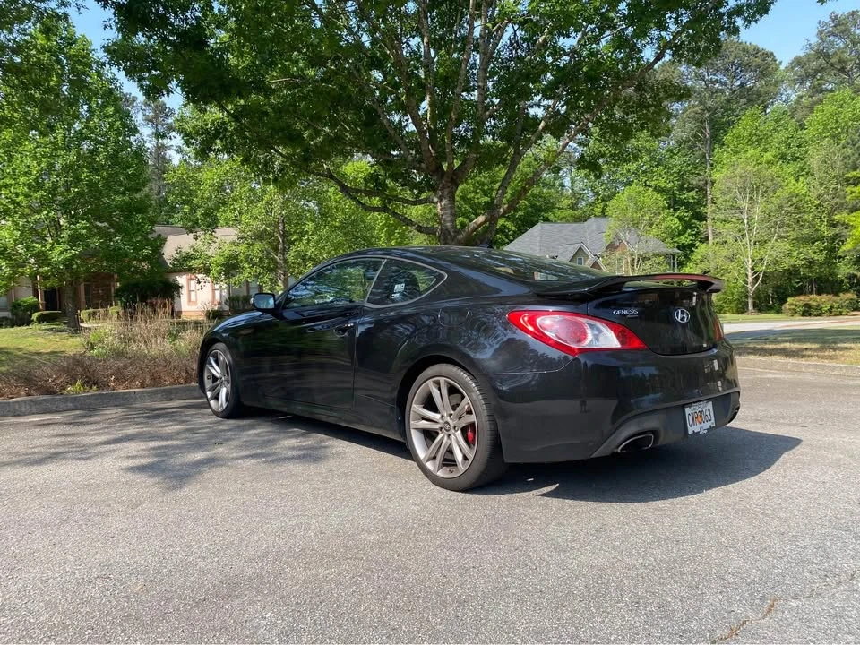 2010 Hyundai Genesis Coupe - Image 3 of 3