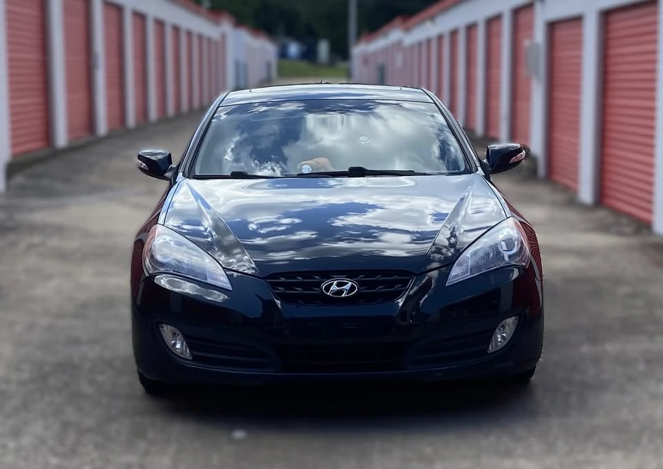 2010 Hyundai Genesis Coupe - Image 3 of 4