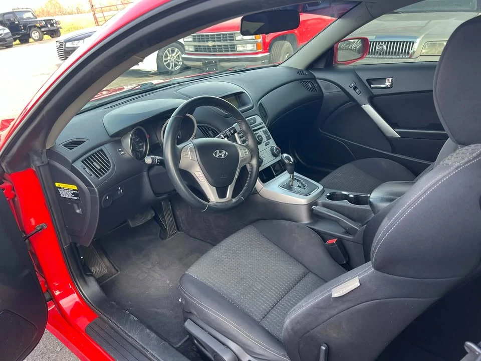 2010 Hyundai Genesis Coupe - Image 2 of 11