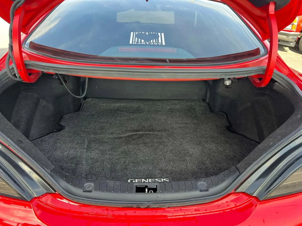 2010 Hyundai Genesis Coupe - Image 10 of 11