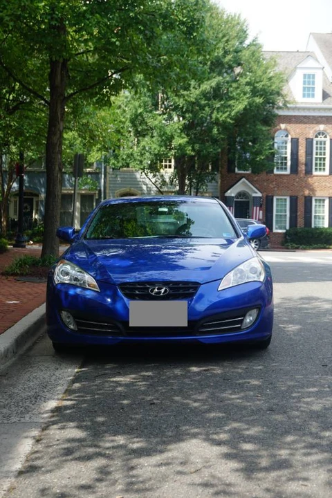 2010 Hyundai Genesis Coupe - Image 3 of 12