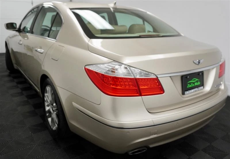 2010 Hyundai Genesis - Image 6 of 20