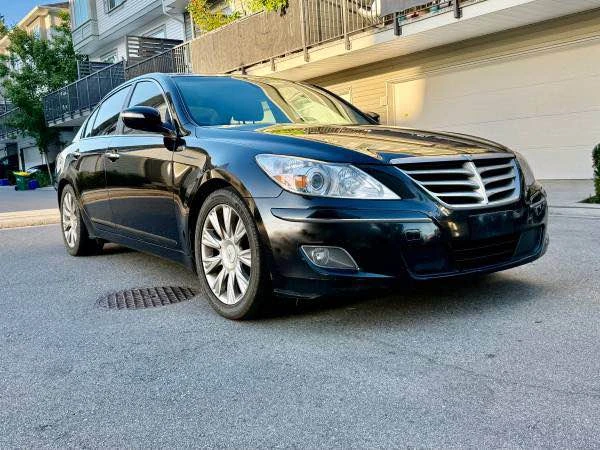 2010 Hyundai Genesis - Image 8 of 16