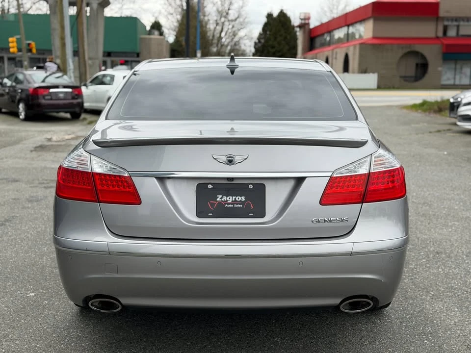 2010 Hyundai Genesis - Image 6 of 20