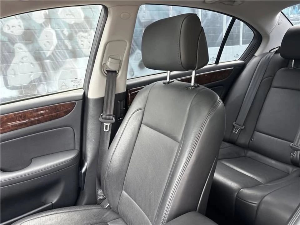 2010 Hyundai Genesis - Image 9 of 20