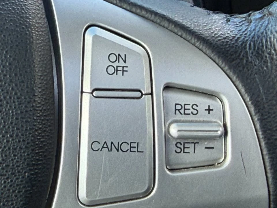 2010 Hyundai Genesis - Image 11 of 20